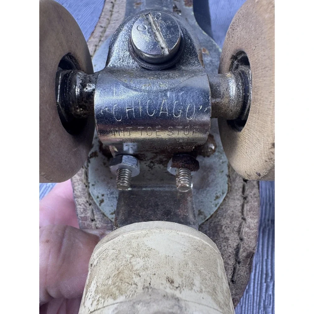 Vintage Chicago Mens Rink Roller Skates Size 9 Black Leather Quad ARROW Wheels